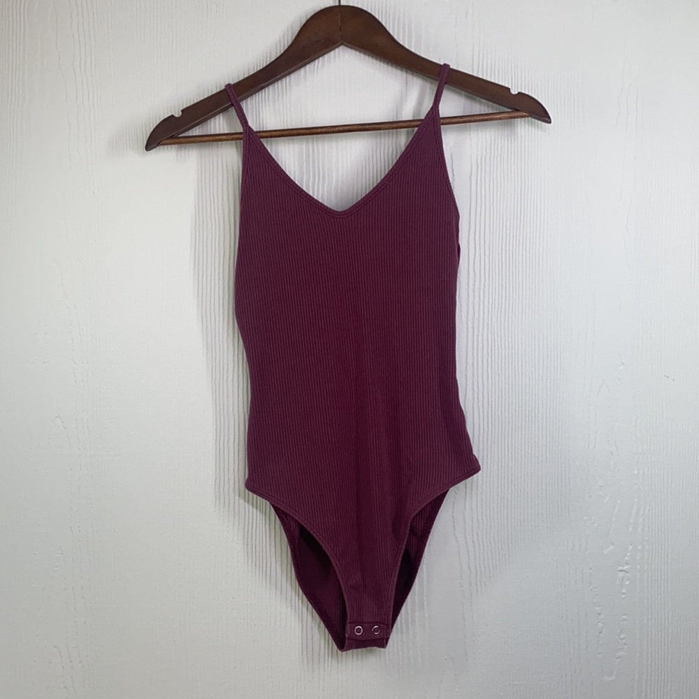 American Eagle - Burgundy Purple Ribbed V Neck Bodysuit Size XS - Picture 2 of 6